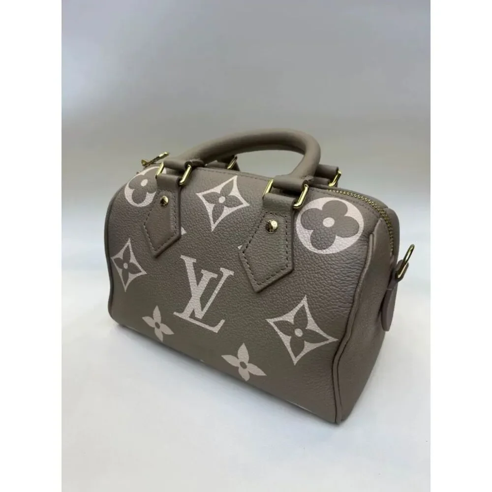 Louis Vuitton Women Pre-Loved Bag Brand New Condition